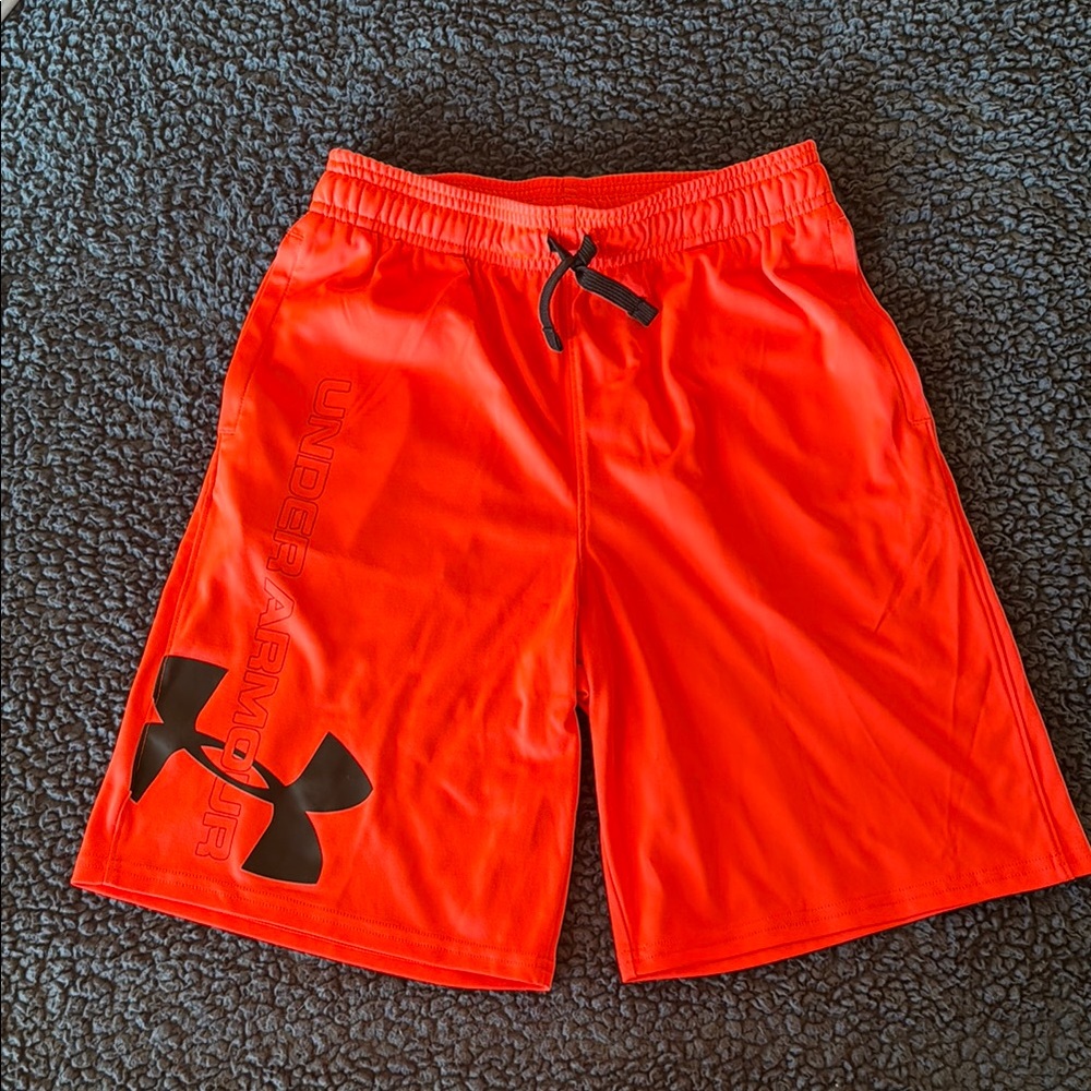 Youth Under Armour Athletic Shorts Size YLG